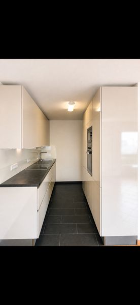 Helle 2-Zimmer-Wohnung mit Balkon, Klima & hochwertiger EBK